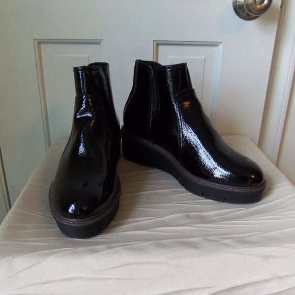 Clarks Glossy Black Ankle Booties - Picture 12 of 13